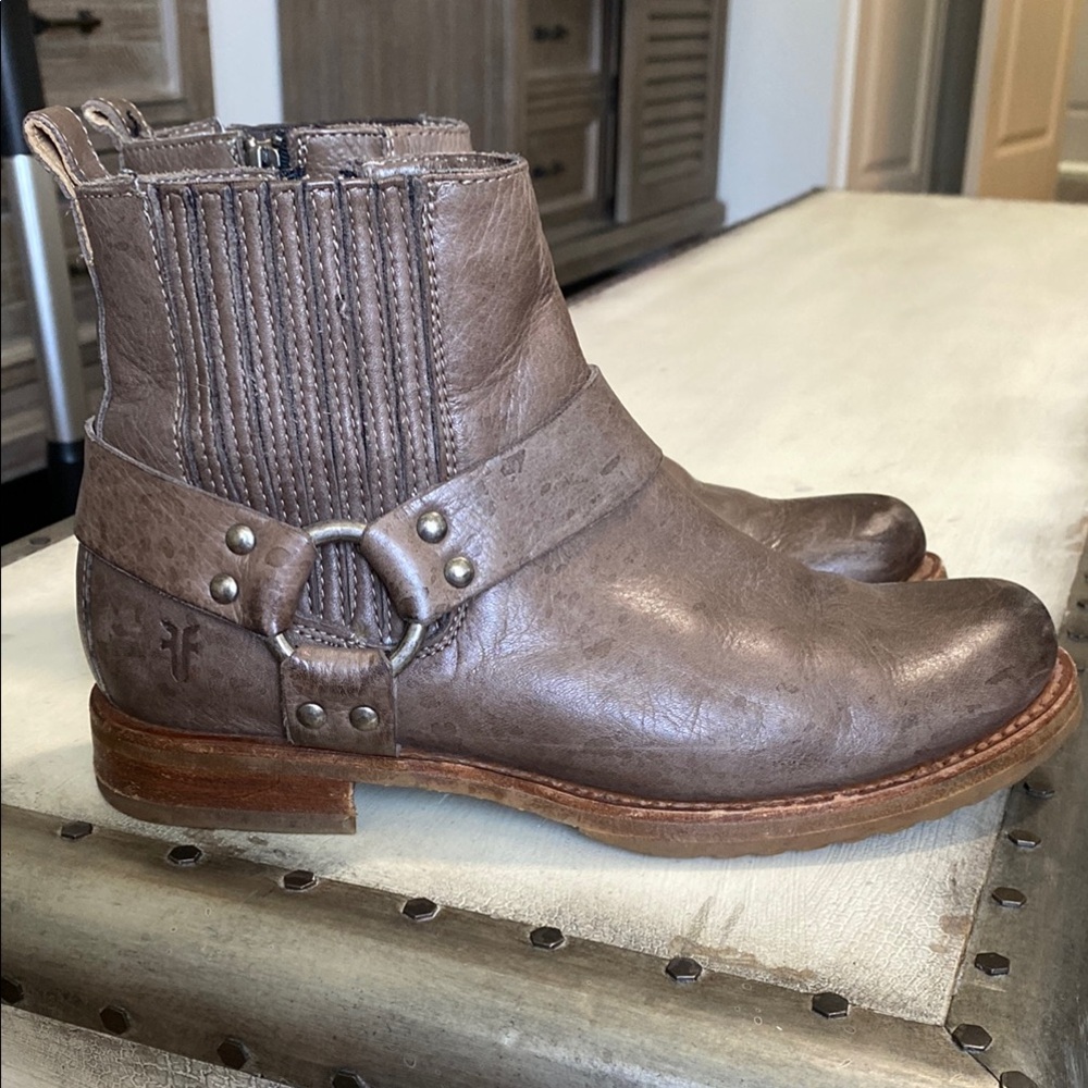 Frye Women's Grey Leather Ankle Boots